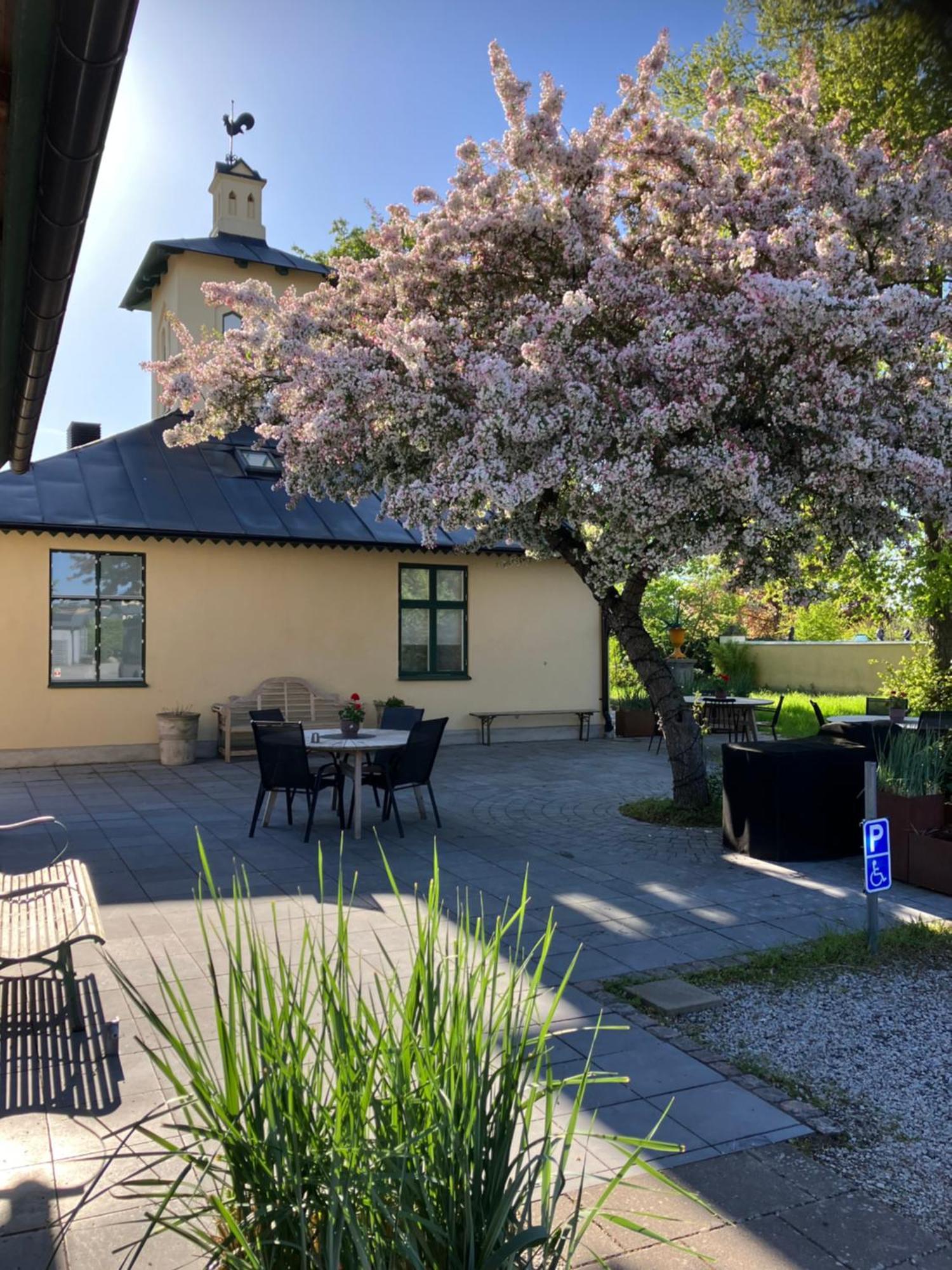 Bed & Breakfast Brohuspark 3*
